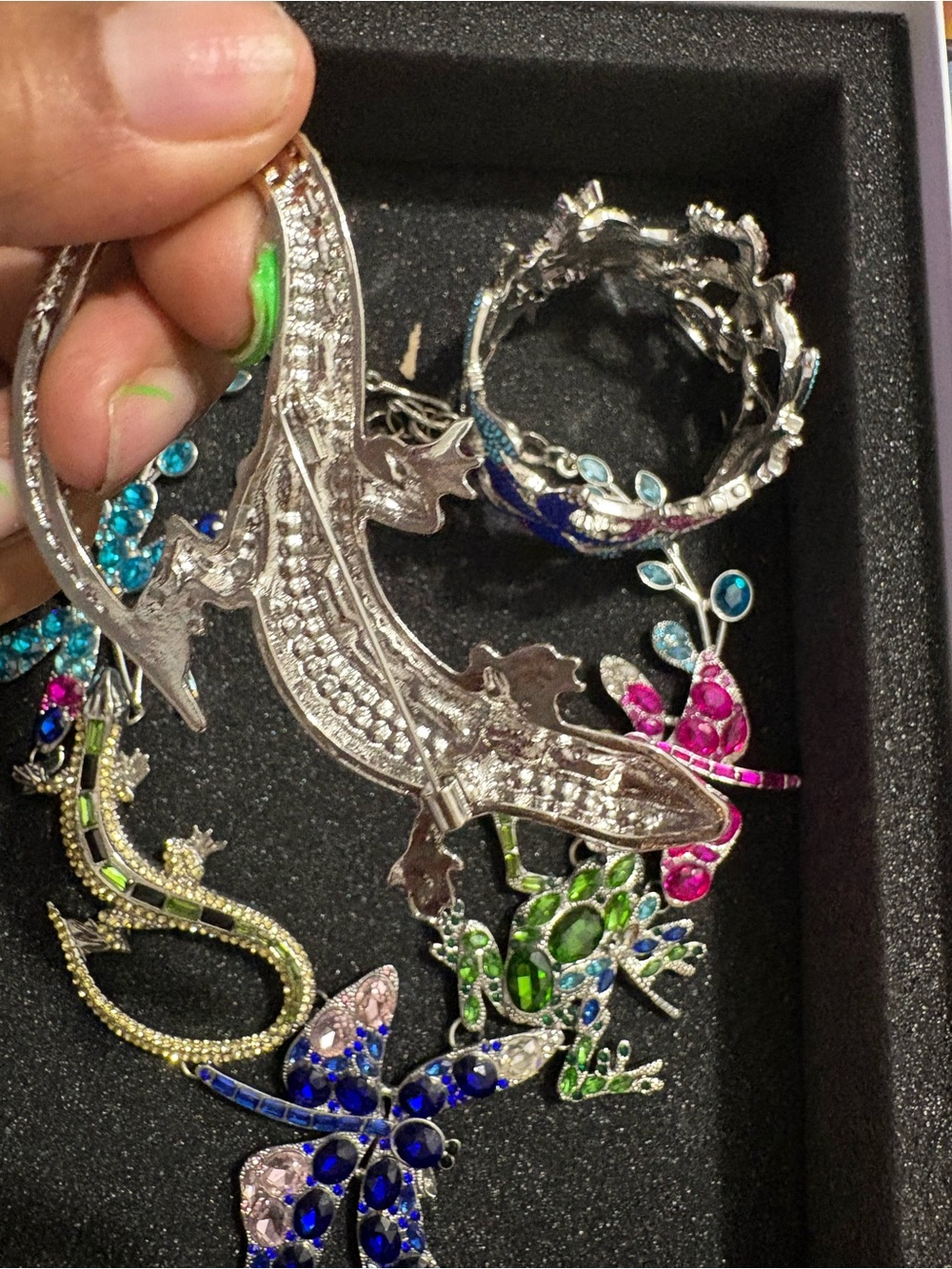 Sassy Jones Multicolor Crystal Dragonfly, Lizard & Frog Statement Brooch Set - Picture 3 of 3